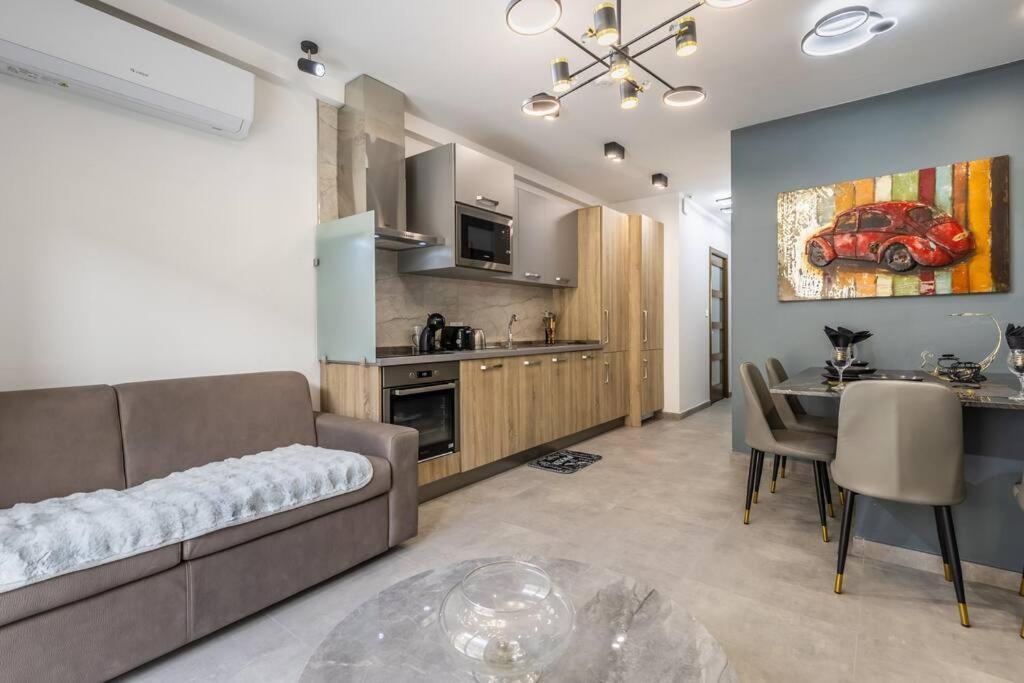 Nocturnal Elegance Apartment By Solea Sliema Luaran gambar
